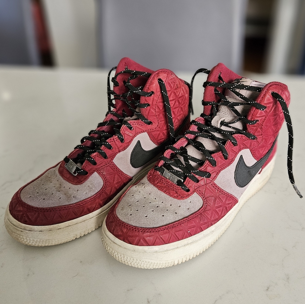 Nike AIR FORCE 1 HI PRM SUEDE 845065-600 Wmn SZ 7 noble red/black-plum
